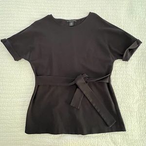 TAHARI mock wrap top size medium 🖤